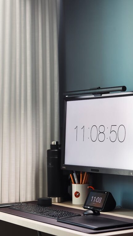 Simple Tips for Organizing a Productive Home Workspace